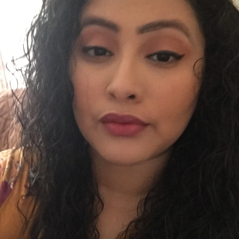 Meet your Posher, Lisa